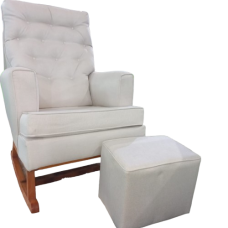 Poltrona Wave com balanço arco de madeira e puff 